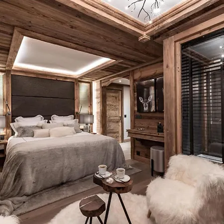 Oasis Sophisticated Mountain Hideaway Apartment
